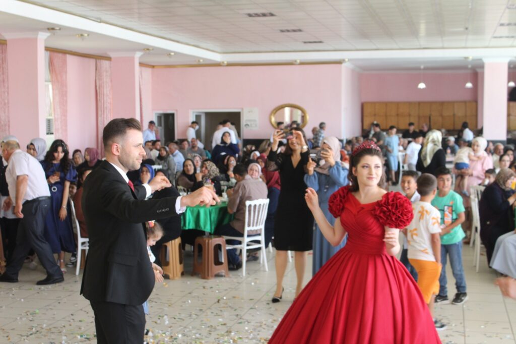 Dönmez ve Köker Ailelerinin Mutlu Günü