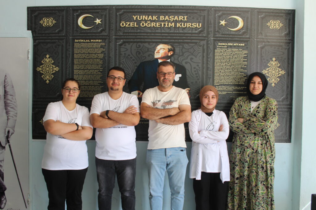 Yunaklı Doktor Adayları Üniversite Sınavlarında Zirveye Taşındı: Başarılarının Sırrı Ne