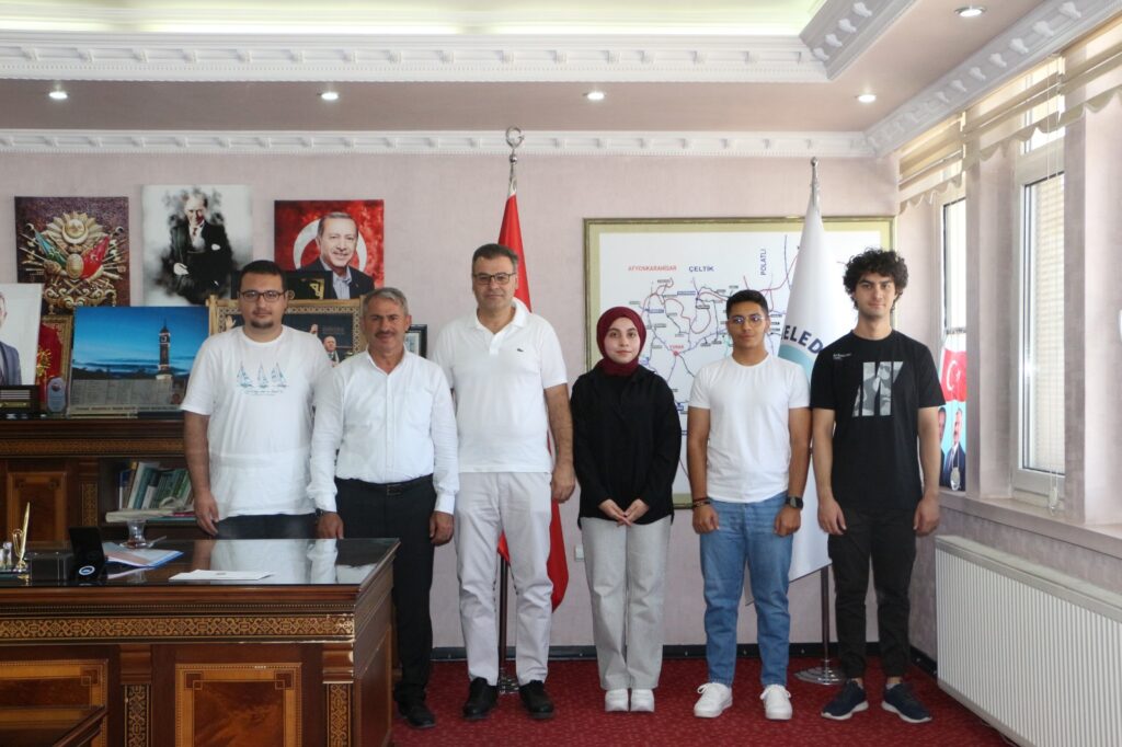 Başkan Günaltay’dan YKS Şampiyonlarına Anlamlı Destek