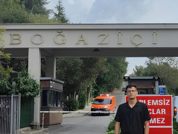 Yunak’ın Bilim Yolundaki Parlayan Yıldızı: Yusuf Taş Boğaziçi Üniversitesi’ni Kazandı