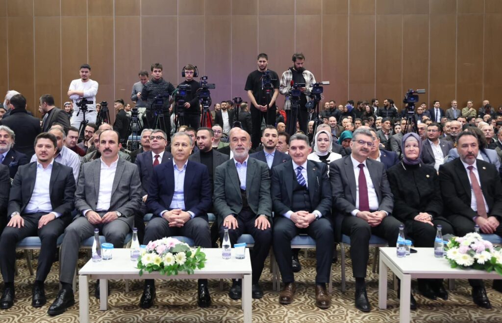İçişleri Bakanı Ali Yerlikaya, Konya’da Ziyaretlerde Bulundu