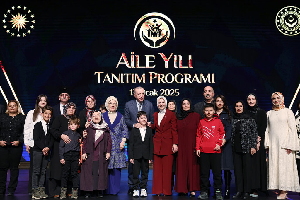 Cumhurbaşkanı Erdoğan’dan Yeni Evlenecek Gençlere Faizsiz Kredi Müjdesi