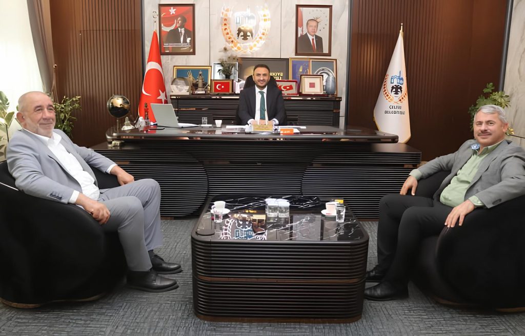 Yunak Belediye Başkanı Günaltay ve Başkan Yardımcısı Ürün, Çeltik Belediye Başkanı Meşe’yi Ziyaret Etti