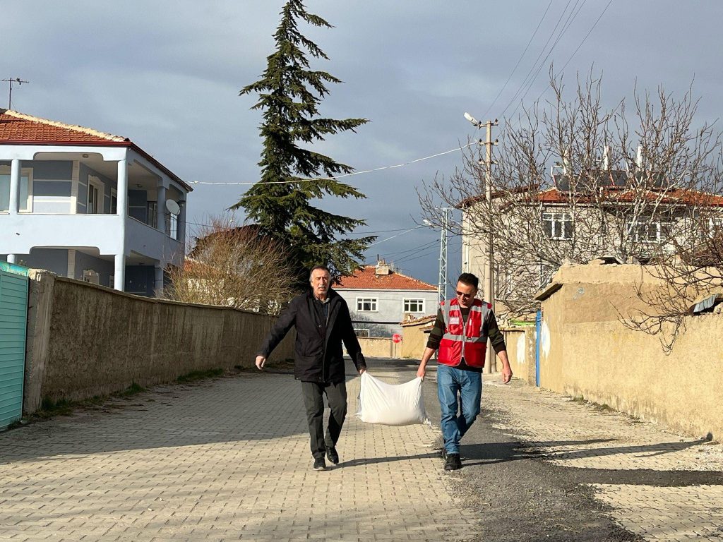 MHP Yunak’ta Askıda 9 Gülek Buğday Kampanyası İle Gönüllere Dokundu