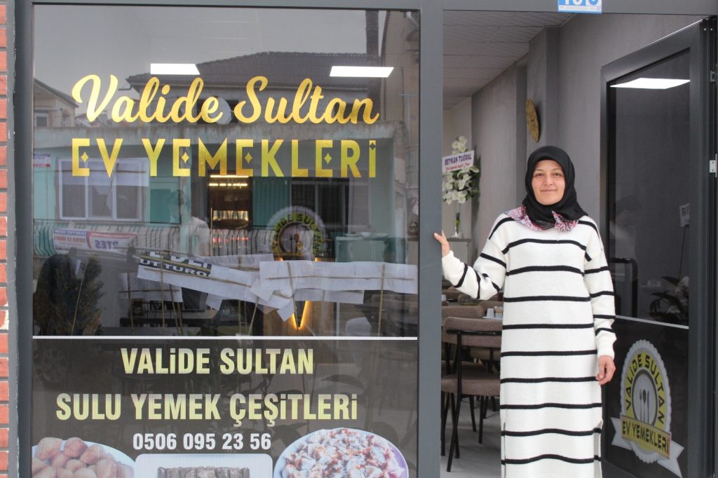 Yunak’ta Lezzetle Yazılan Kadın Destanı: Valide Sultan Ev Yemekleri Açıldı