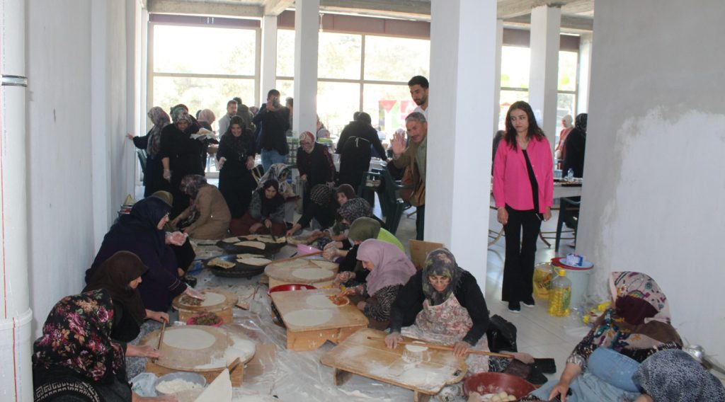 Yunak KOMEK Gazze İçin Kermes Seferberliği Başlattı