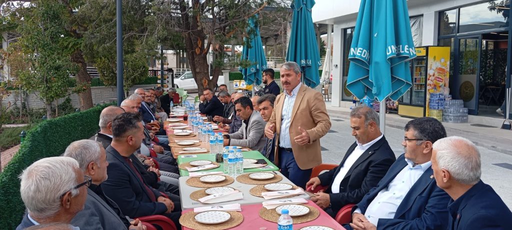 Yunak Belediye Başkanı Subhan Günaltay’dan Muhtarlara Özel Kutlama Programı