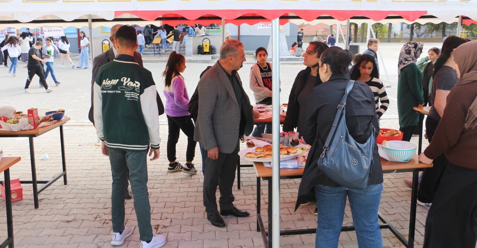 Yunaklı Öğrencilerden Gazze’li Çocuklara Anlamlı Destek