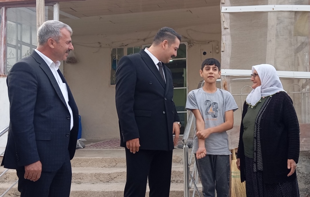 Yunak İlçe Protokolünden Şehit Ailesine Ziyaret