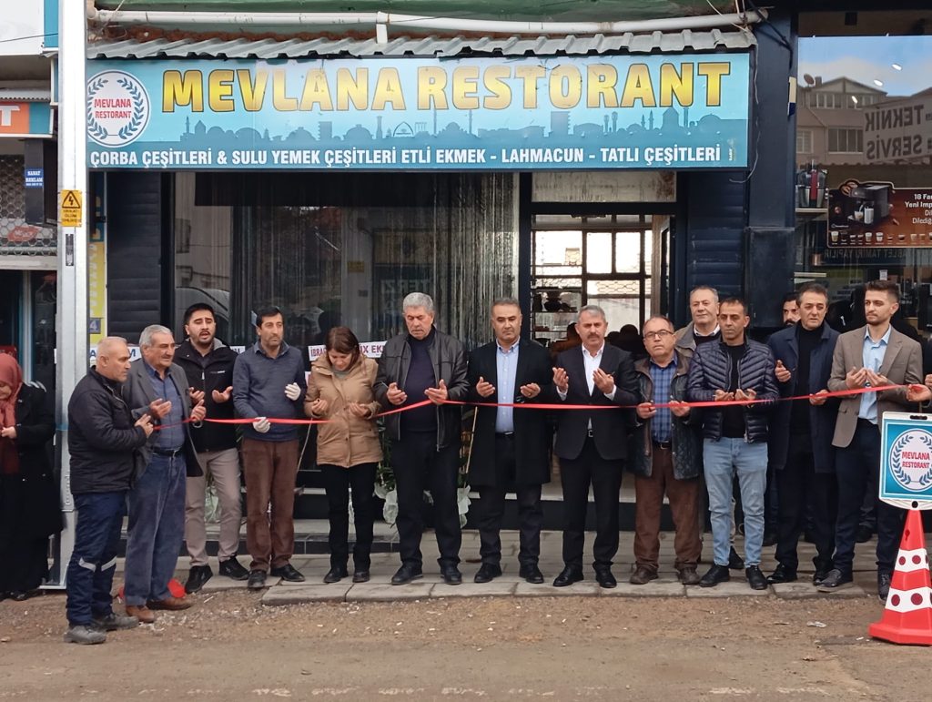 Yunak’ın Beklediği Açılış Gerçekleşti , Mevlana Restoran Hizmete Başladı