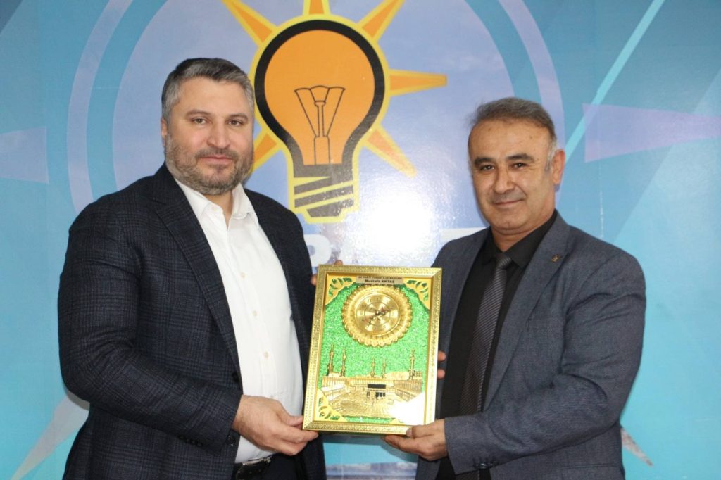 AK Parti Yunak İlçe Başkanı Mustafa Aktaş, Bakan Yardımcısı Oruç Baba İnan’ı Ağırladı