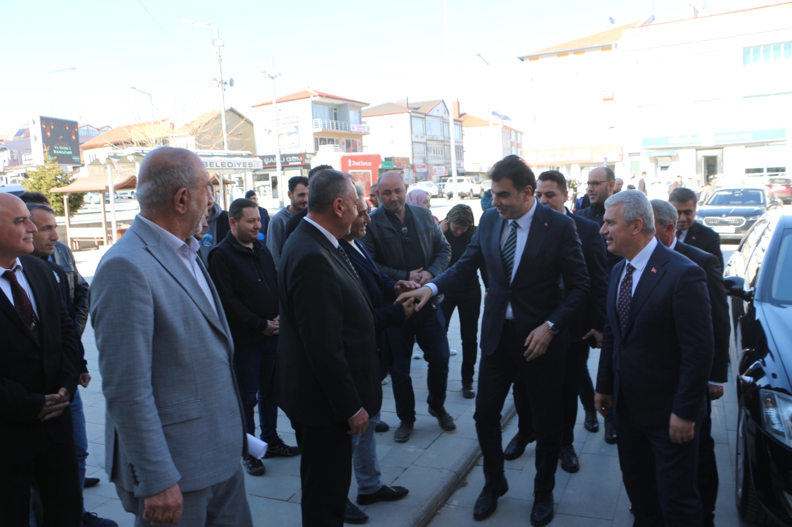 Yunaklı Bakan Yardımcısı Heybet ile Vali Akın Yunak’ı Ziyaret Etti