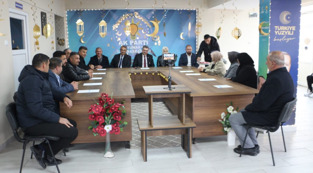 AK Parti Konya Milletvekili Orhan Erdem, Yunak’ta Bayramlaşma Programına Katıldı