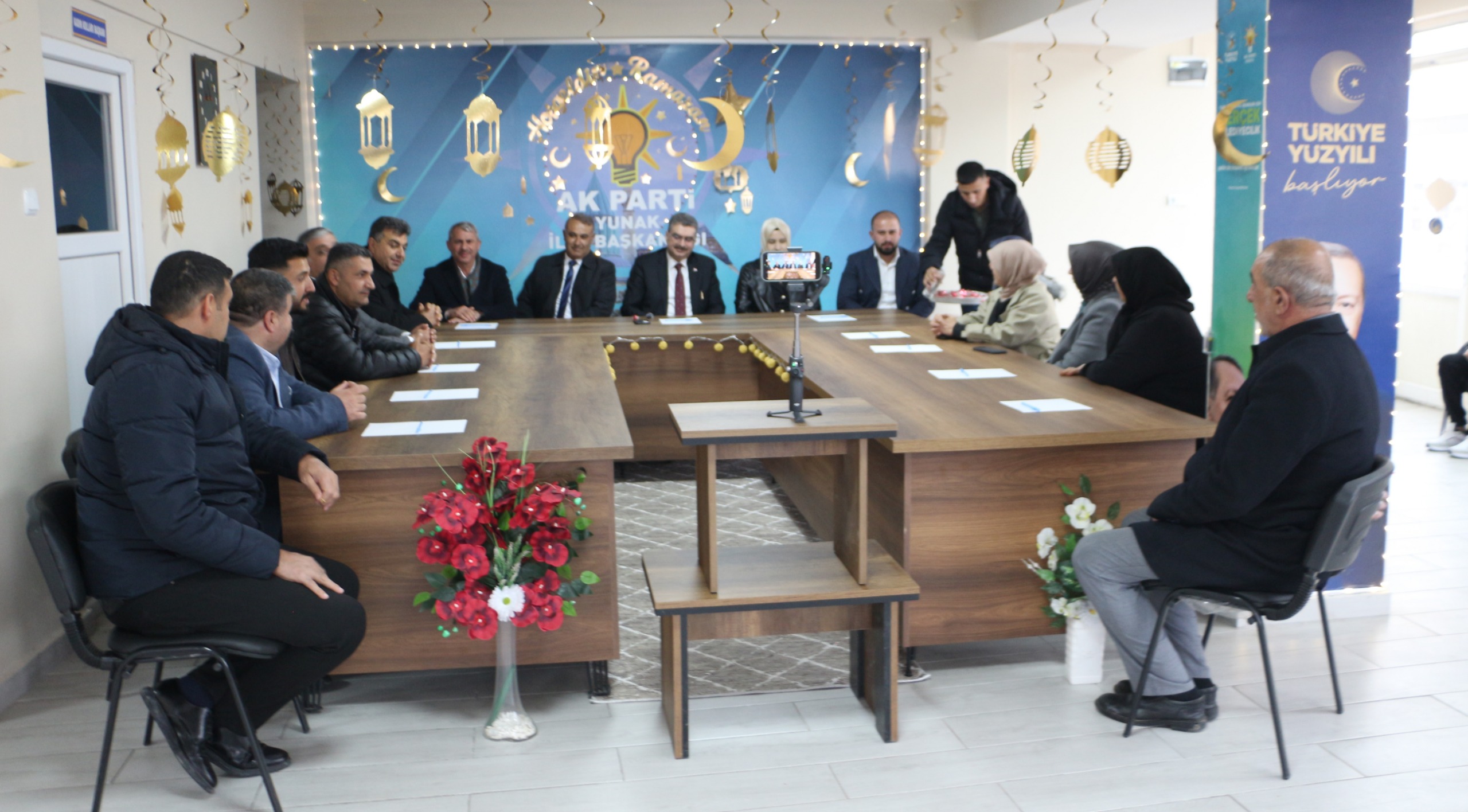 AK Parti Konya Milletvekili Orhan Erdem, Yunak’ta Bayramlaşma Programına Katıldı